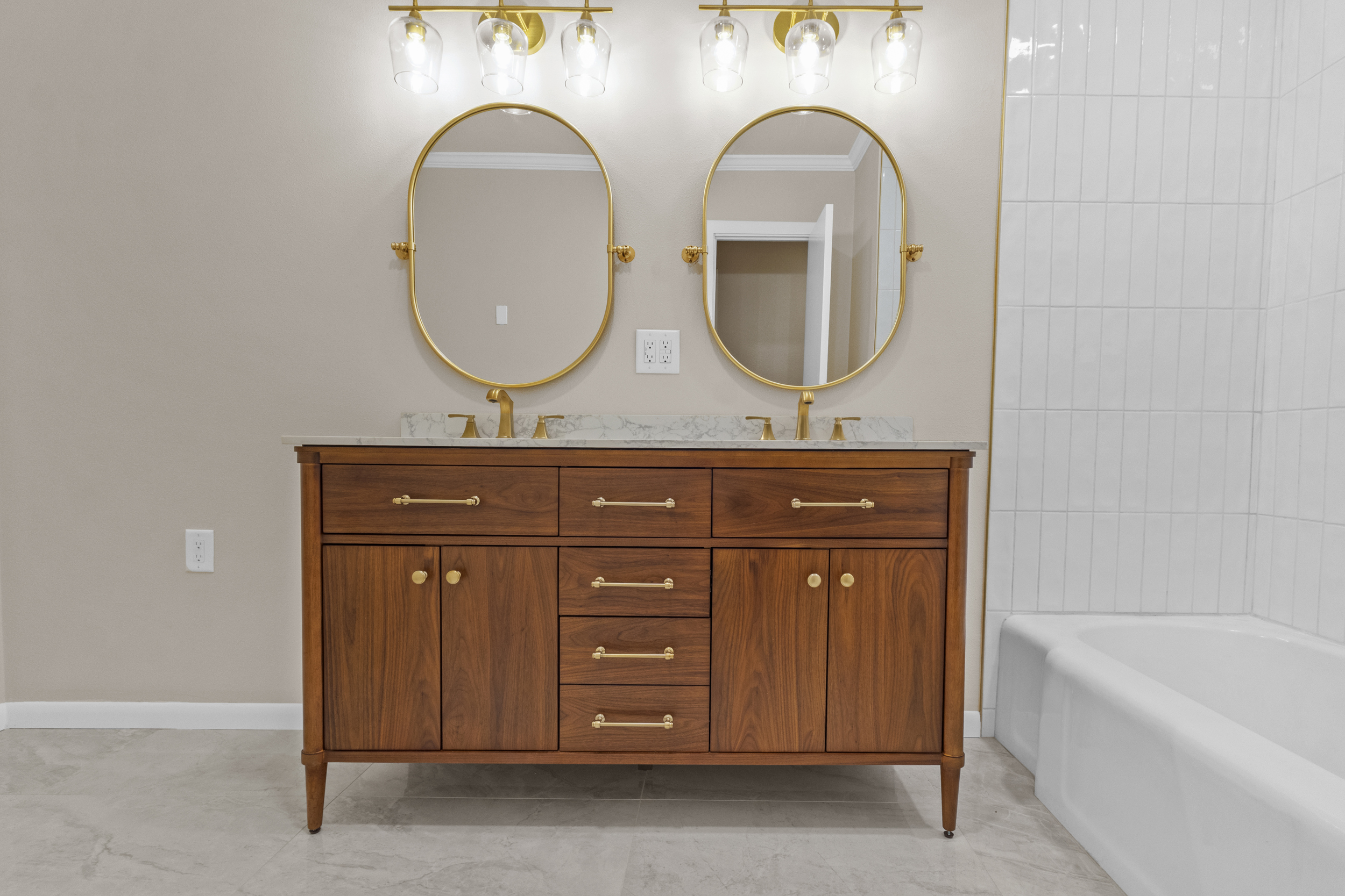 Guest bathroom remodel in Eastwood Dallas - gallery photo 1